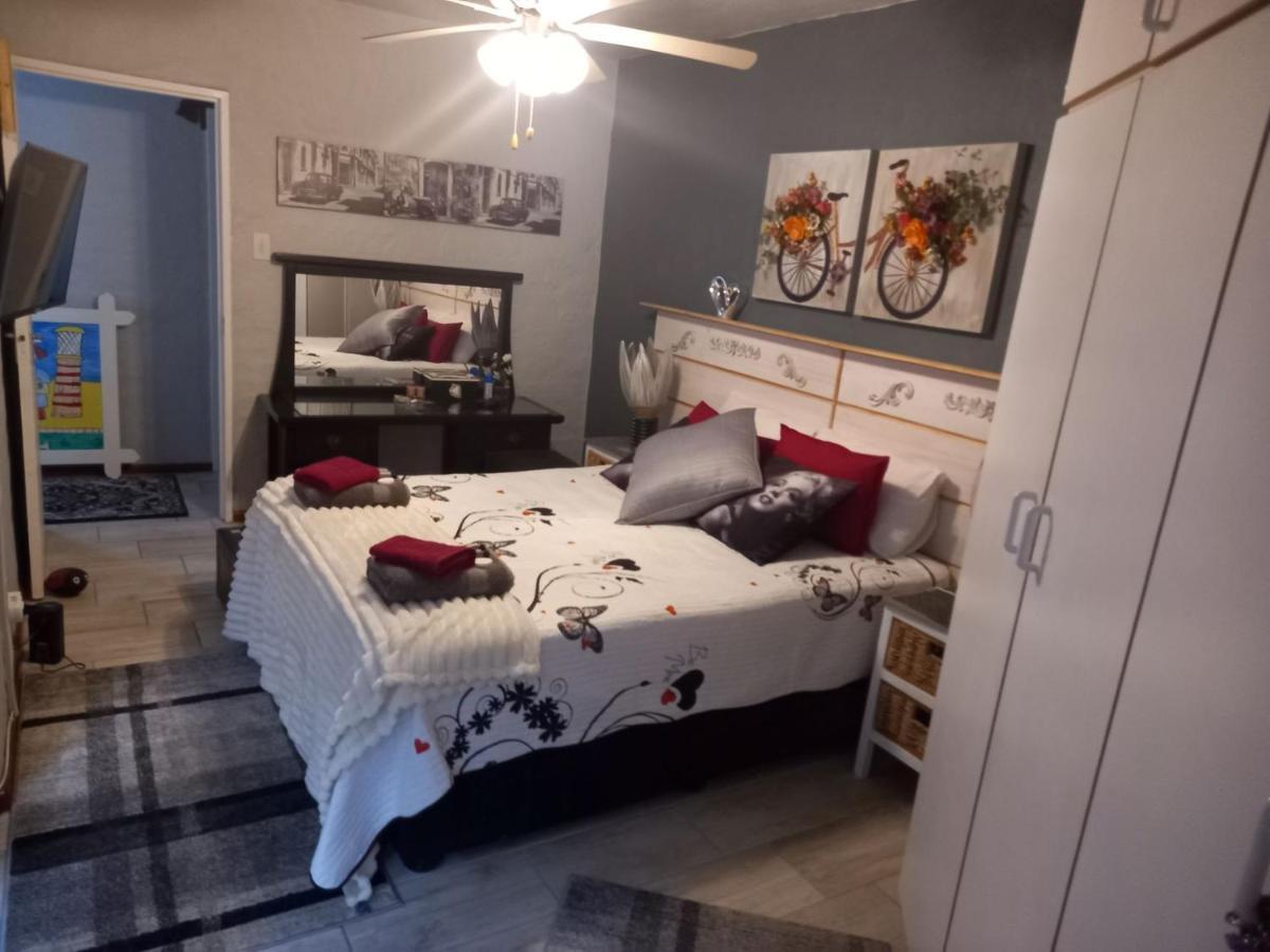 Chardonnay Holiday Apartment Jeffreys Bay Dış mekan fotoğraf